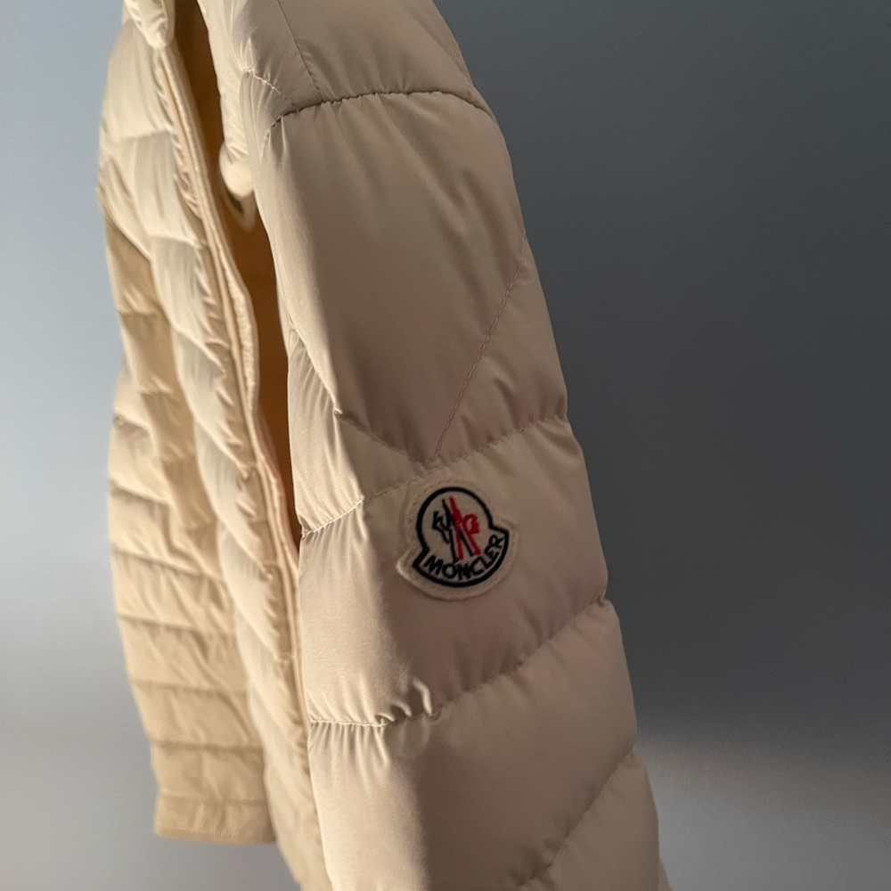 Moncler Cream Puffer Jacket with Red and Black Accents - Picture 3 of 12
